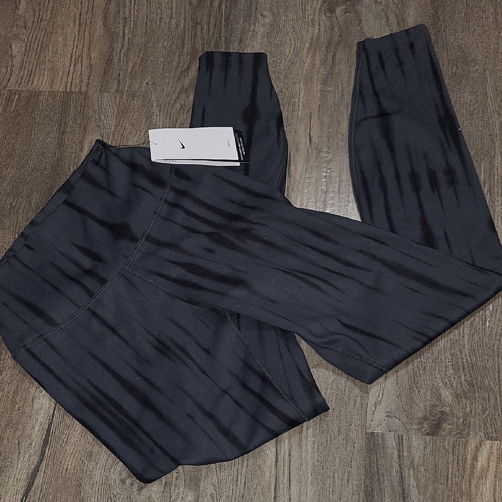 Nike Black Marbled Sz Xs  Leggings Nwt